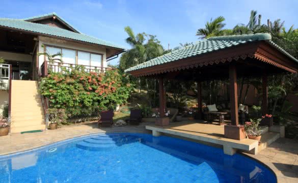 Baan Lom Talay